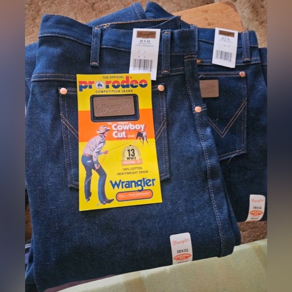 Wrangler Other - Wrangler Jeans 2 Pairs